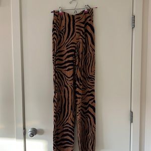 Zara. Printed Pants.